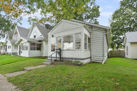 Tiny photo for 960 Willow Avenue, Toledo, OH 43605 (MLS # 10013783)
