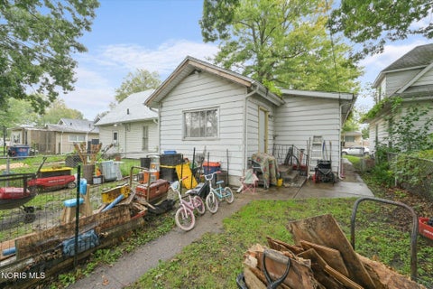 Tiny photo for 960 Willow Avenue, Toledo, OH 43605 (MLS # 10013783)