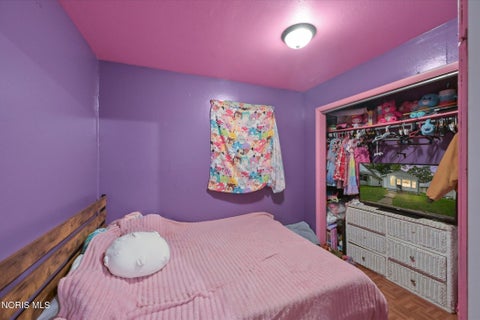 Tiny photo for 960 Willow Avenue, Toledo, OH 43605 (MLS # 10013783)