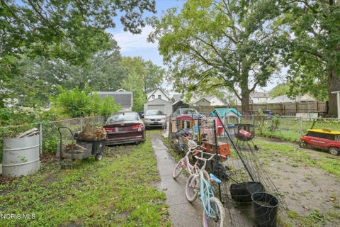 Tiny photo for 960 Willow Avenue, Toledo, OH 43605 (MLS # 10013783)