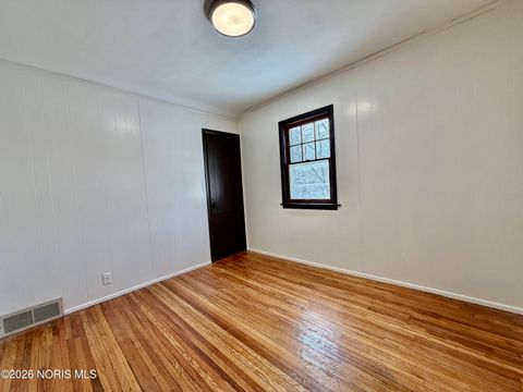 Tiny photo for 3527 Hazelhurst Avenue, Toledo, OH 43612 (MLS # 10003802)