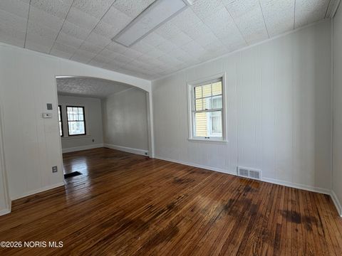 Tiny photo for 3527 Hazelhurst Avenue, Toledo, OH 43612 (MLS # 10003802)