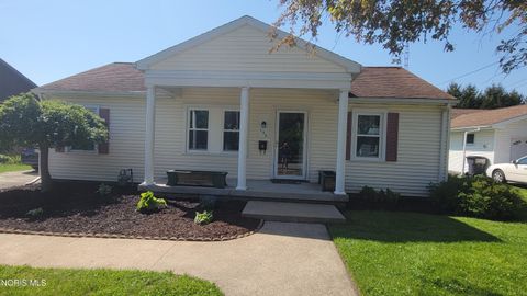 Photo of 130 Vine Street, Clyde, OH 43410 (MLS # 10006812)