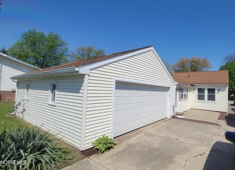 Tiny photo for 130 Vine Street, Clyde, OH 43410 (MLS # 10006812)