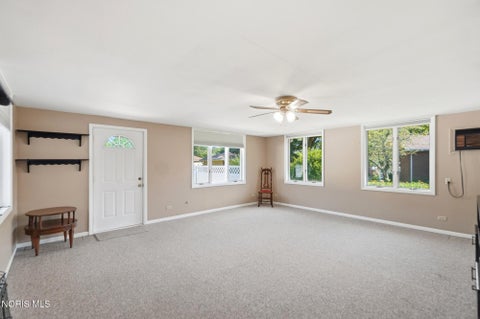 Tiny photo for 728 W Circle Drive, Findlay, OH 45840 (MLS # 10011471)