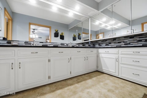 Tiny photo for 728 W Circle Drive, Findlay, OH 45840 (MLS # 10011471)