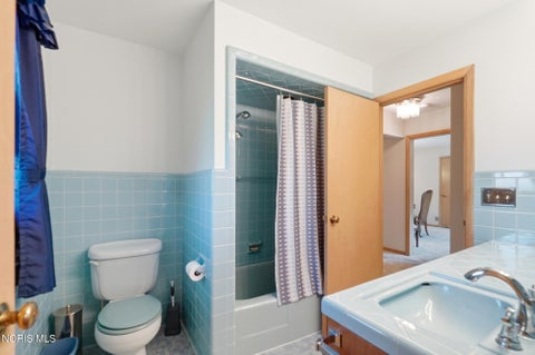 Tiny photo for 728 W Circle Drive, Findlay, OH 45840 (MLS # 10011471)