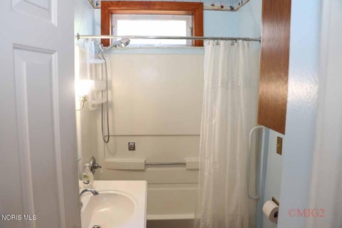 Tiny photo for 24441 W River Road, Perrysburg, OH 43551 (MLS # 10009696)