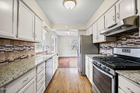 Tiny photo for 1125 Glen Meadow Drive, Findlay, OH 45840 (MLS # 10003079)