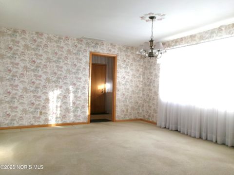 Tiny photo for 303 S Poplar Street, Leipsic, OH 45856 (MLS # 10003245)