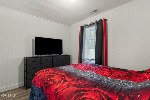 Tiny photo for 821 Elysian Avenue, Toledo, OH 43607 (MLS # 10009771)