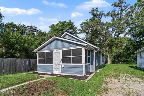 Tiny photo for 821 Elysian Avenue, Toledo, OH 43607 (MLS # 10009771)