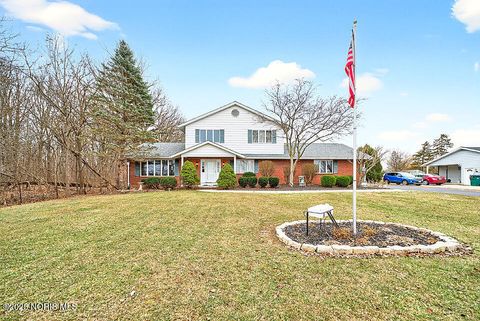 Photo of 19245 Brillhart Road, Bowling Green, OH 43402 (MLS # 10002563)