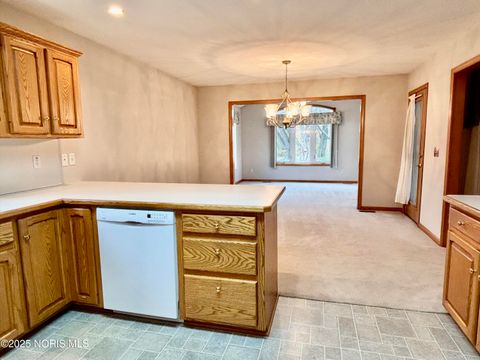 Tiny photo for 5101 Wynn Park Drive, Oregon, OH 43616 (MLS # 10001684)