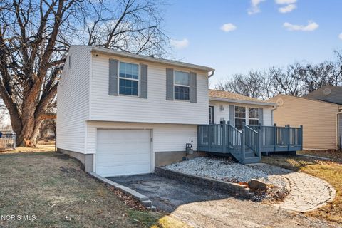 Photo of 4220 Northshire Road, Toledo, OH 43611 (MLS # 10004689)