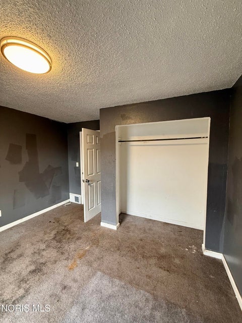 Tiny photo for 1050 Harding Drive, Toledo, OH 43609 (MLS # 10014809)