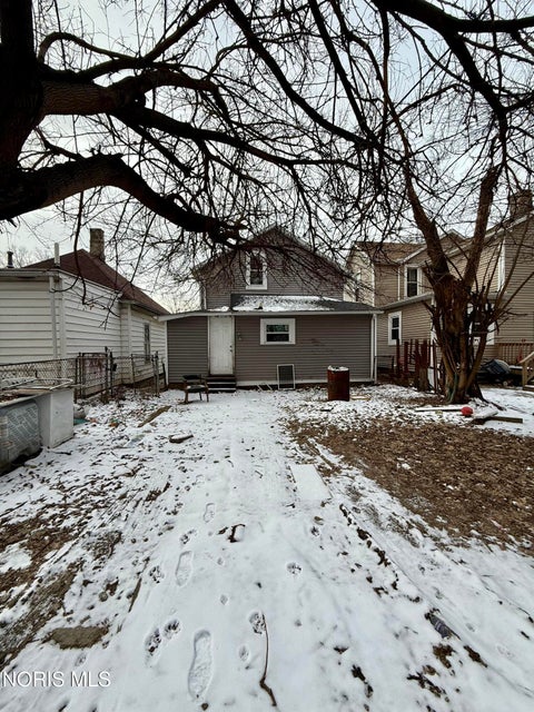 Tiny photo for 1050 Harding Drive, Toledo, OH 43609 (MLS # 10014809)