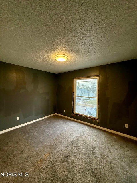 Tiny photo for 1050 Harding Drive, Toledo, OH 43609 (MLS # 10014809)