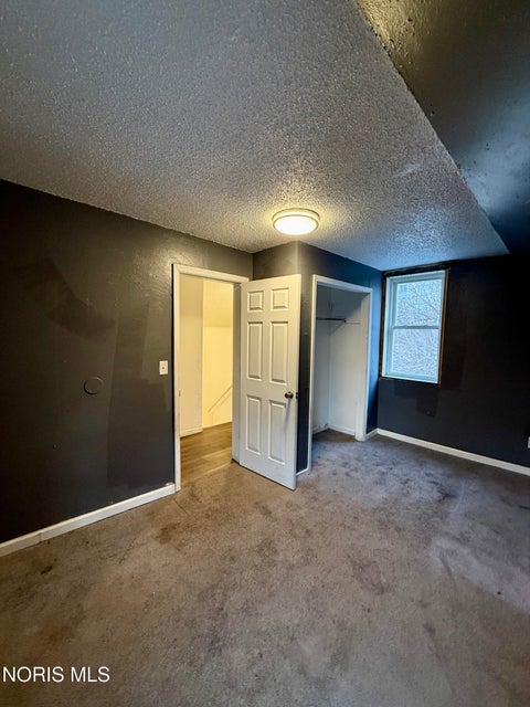 Tiny photo for 1050 Harding Drive, Toledo, OH 43609 (MLS # 10014809)