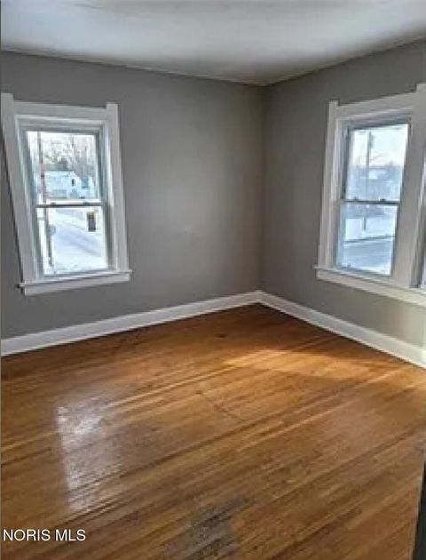 Tiny photo for 2332 Auburn Avenue, Toledo, OH 43606 (MLS # 10007883)