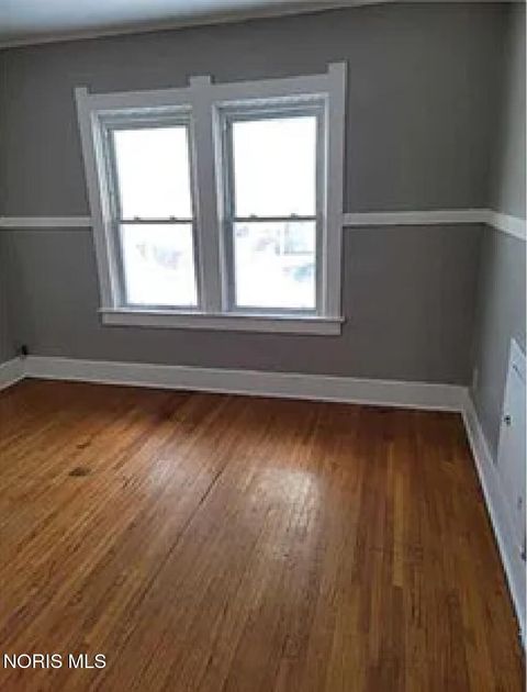 Tiny photo for 2332 Auburn Avenue, Toledo, OH 43606 (MLS # 10007883)
