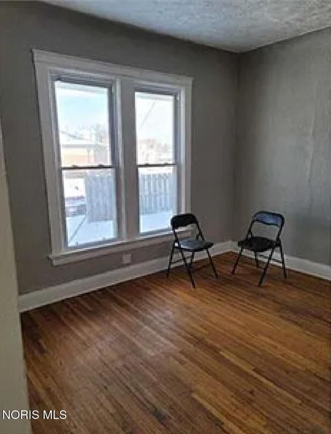 Tiny photo for 2332 Auburn Avenue, Toledo, OH 43606 (MLS # 10007883)