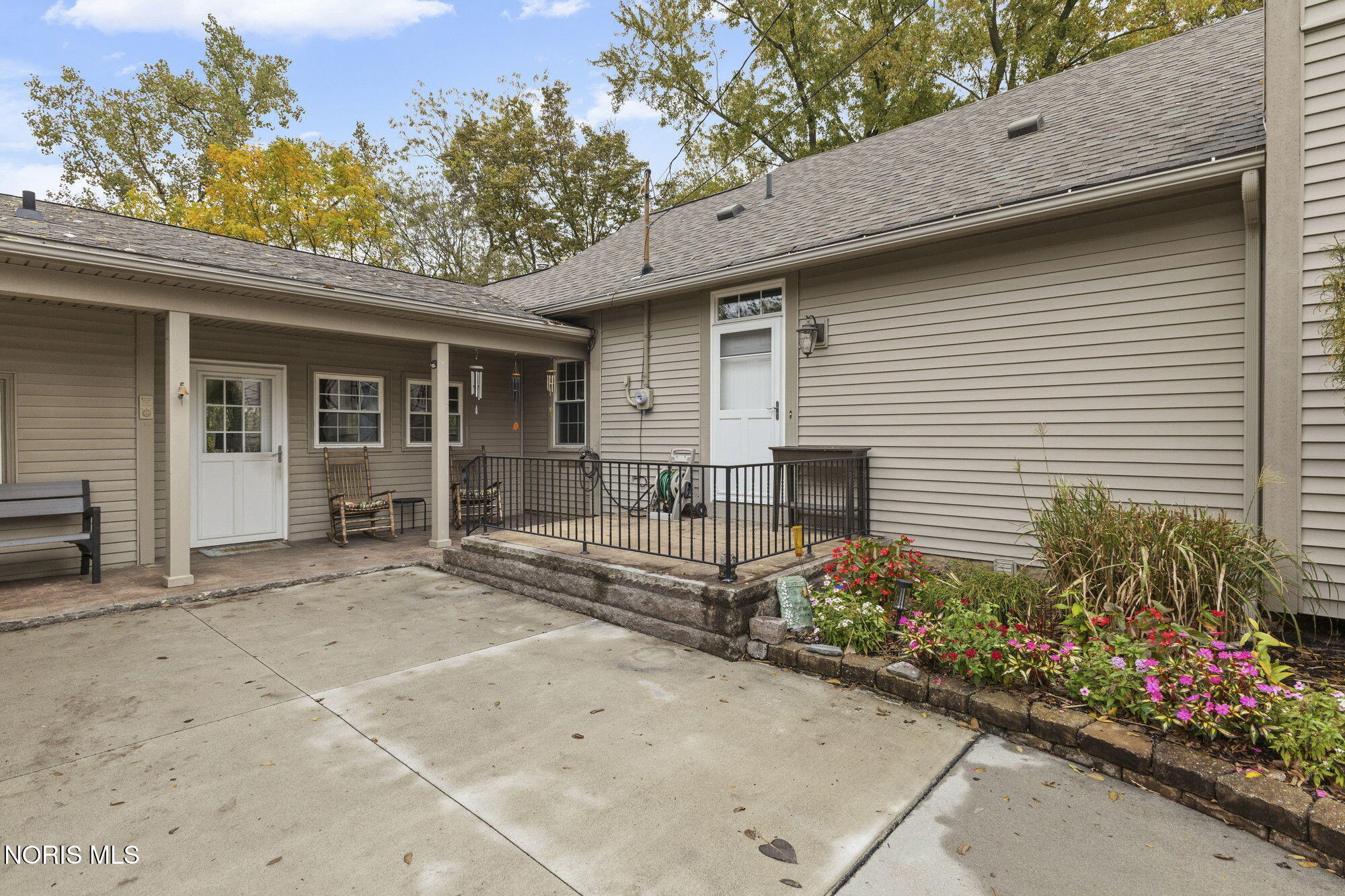 25547 W River Road
