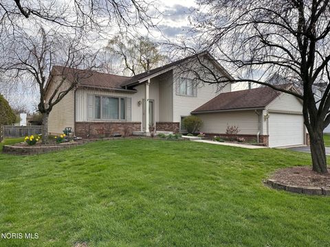 Photo of 9718 Millcroft Road, Perrysburg, OH 43551 (MLS # 10005698)