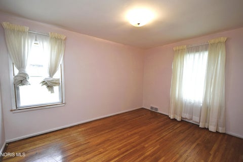 Tiny photo for 2931 Evergreen Rd RD, Toledo, OH 43606 (MLS # 10010465)