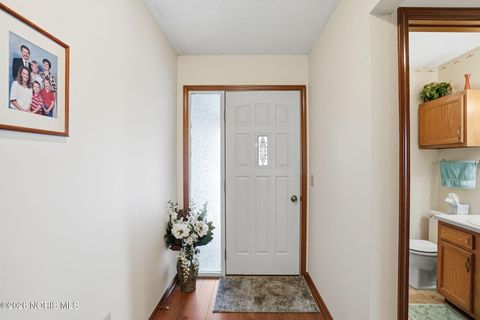 Tiny photo for 1821 Manor Hill Road, Findlay, OH 45840 (MLS # 10003766)