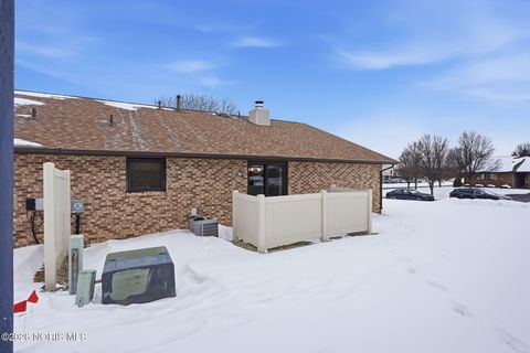 Tiny photo for 1821 Manor Hill Road, Findlay, OH 45840 (MLS # 10003766)