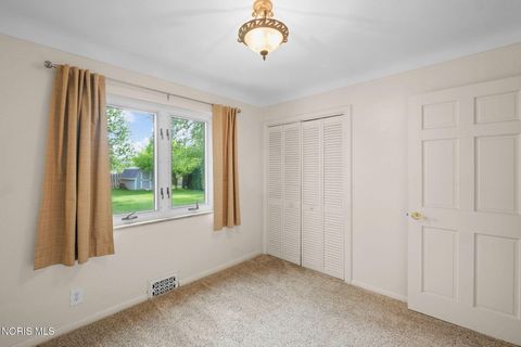 Tiny photo for 28552 Mccarty Drive, Perrysburg, OH 43551 (MLS # 10008223)