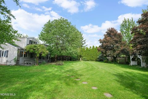 Tiny photo for 28552 Mccarty Drive, Perrysburg, OH 43551 (MLS # 10008223)