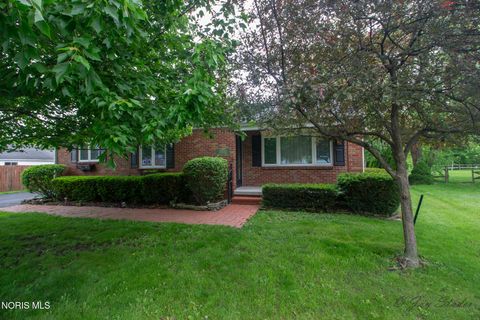 Tiny photo for 28552 Mccarty Drive, Perrysburg, OH 43551 (MLS # 10008223)
