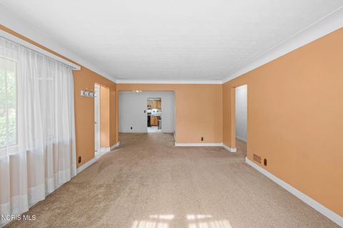 Tiny photo for 28552 Mccarty Drive, Perrysburg, OH 43551 (MLS # 10008223)