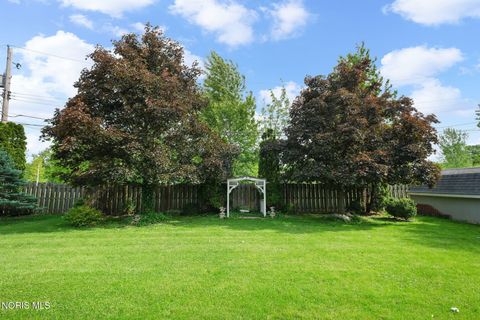 Tiny photo for 28552 Mccarty Drive, Perrysburg, OH 43551 (MLS # 10008223)