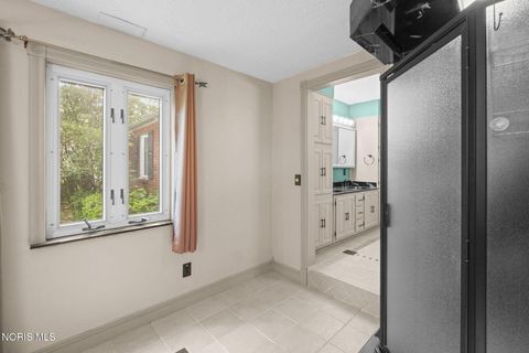 Tiny photo for 28552 Mccarty Drive, Perrysburg, OH 43551 (MLS # 10008223)