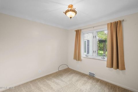 Tiny photo for 28552 Mccarty Drive, Perrysburg, OH 43551 (MLS # 10008223)