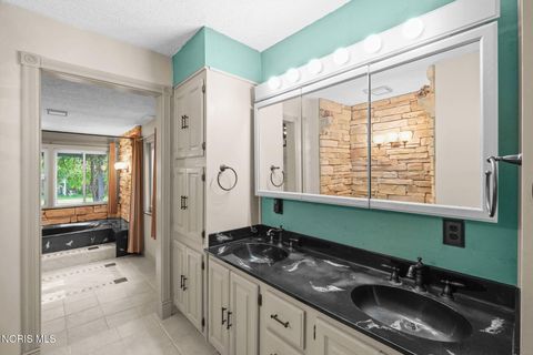 Tiny photo for 28552 Mccarty Drive, Perrysburg, OH 43551 (MLS # 10008223)
