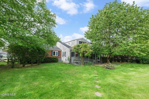 Tiny photo for 28552 Mccarty Drive, Perrysburg, OH 43551 (MLS # 10008223)