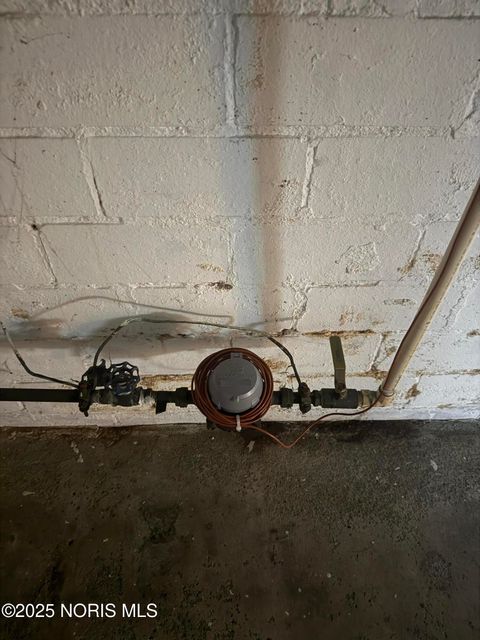 Tiny photo for 908 E Manhattan Boulevard, Toledo, OH 43608 (MLS # 10000979)