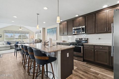 Tiny photo for 15210 Sunset Maple Drive, Perrysburg, OH 43551 (MLS # 10009089)