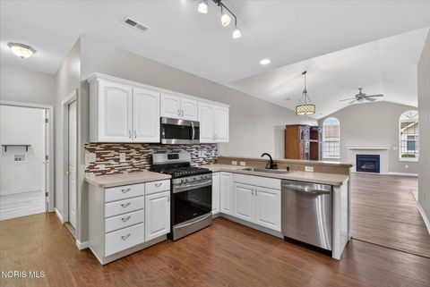 Tiny photo for 8329 Ledgestone Avenue, Sylvania, OH 43560 (MLS # 10004985)