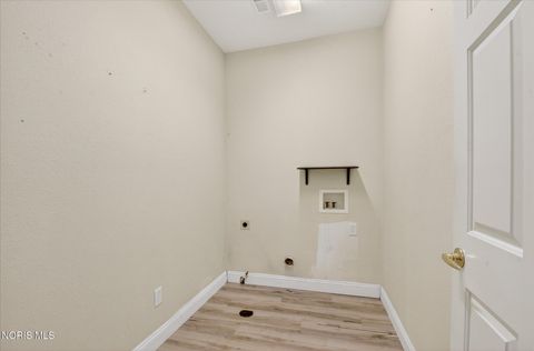 Tiny photo for 8329 Ledgestone Avenue, Sylvania, OH 43560 (MLS # 10004985)