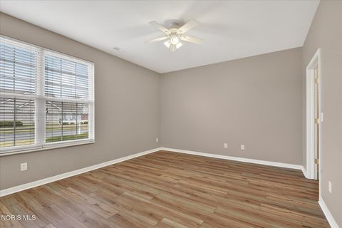 Tiny photo for 8329 Ledgestone Avenue, Sylvania, OH 43560 (MLS # 10004985)