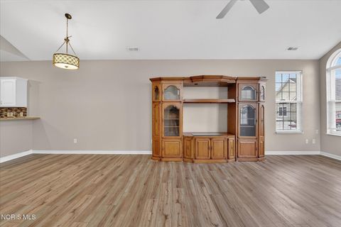 Tiny photo for 8329 Ledgestone Avenue, Sylvania, OH 43560 (MLS # 10004985)