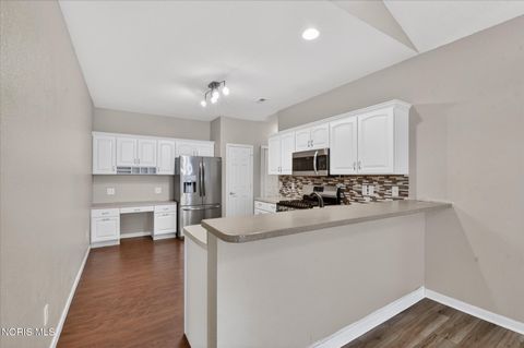 Tiny photo for 8329 Ledgestone Avenue, Sylvania, OH 43560 (MLS # 10004985)