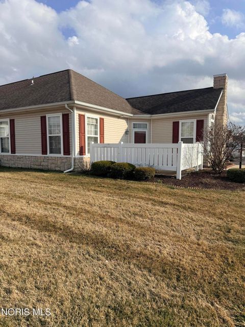 Photo of 8329 Ledgestone Avenue, Sylvania, OH 43560 (MLS # 10004985)