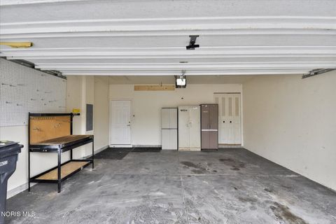 Tiny photo for 8329 Ledgestone Avenue, Sylvania, OH 43560 (MLS # 10004985)