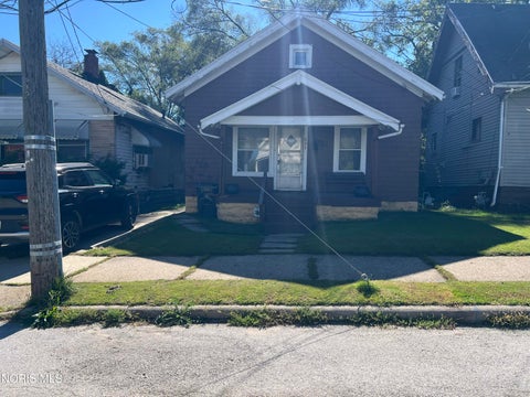 Photo of 651 Curtis Street, Toledo, OH 43609 (MLS # 10014065)